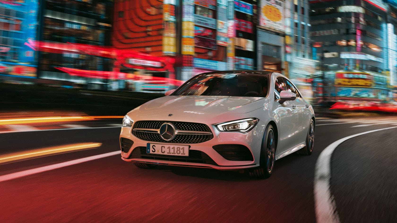 Mercedes-Benz CLA Coupé: prestazioni Vista frontale di Nuovo Mercedes-Benz CLA Coupé.