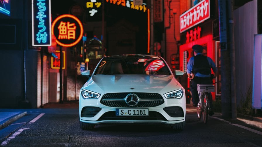 Nell'immagine, gli interni di Nuovo Mercedes-Benz CLA Coupé.