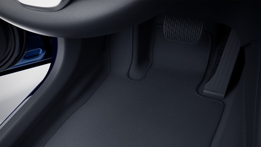 Mercedes-Benz EQC: pedale dell'acceleratore a segnali tattili EQ Nell'immagine, il display multimediale di Mercedes-Benz EQC.