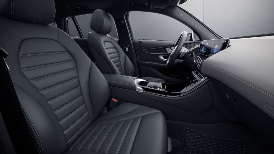 Mercedes-Benz EQC: sedili con funzione di massaggio Nell'immagine, gli interni di Mercedes-Benz EQC.