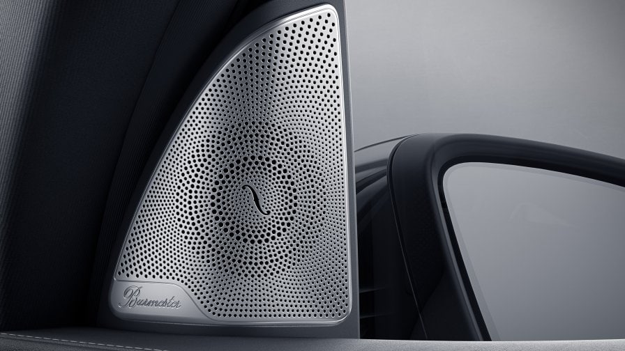 Mercedes-Benz EQC: Surround Sound System Burmester® Nell'immagine, primo piano di un altoparlante del Surround Sound System Burmester® di Mercedes-Benz EQC.