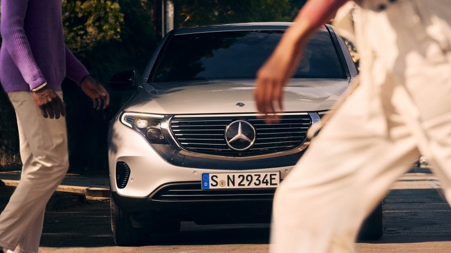 Mercedes-Benz EQC: frontale specifico di EQC Nell'immagine, vista anteriore di Mercedes-Benz EQC.