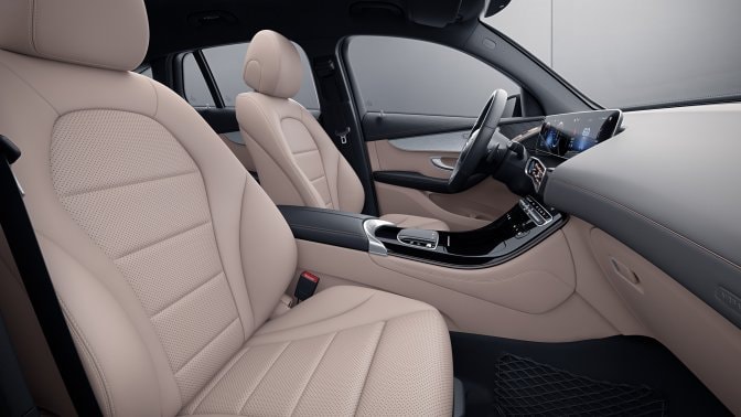 Mercedes-Benz EQC: versioni di equipaggiamento Nell'immagine, gli interni di Mercedes-Benz EQC.