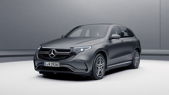 Mercedes-Benz EQC: versioni di equipaggiamento Nell'immagine, gli esterni di Mercedes-Benz EQC.