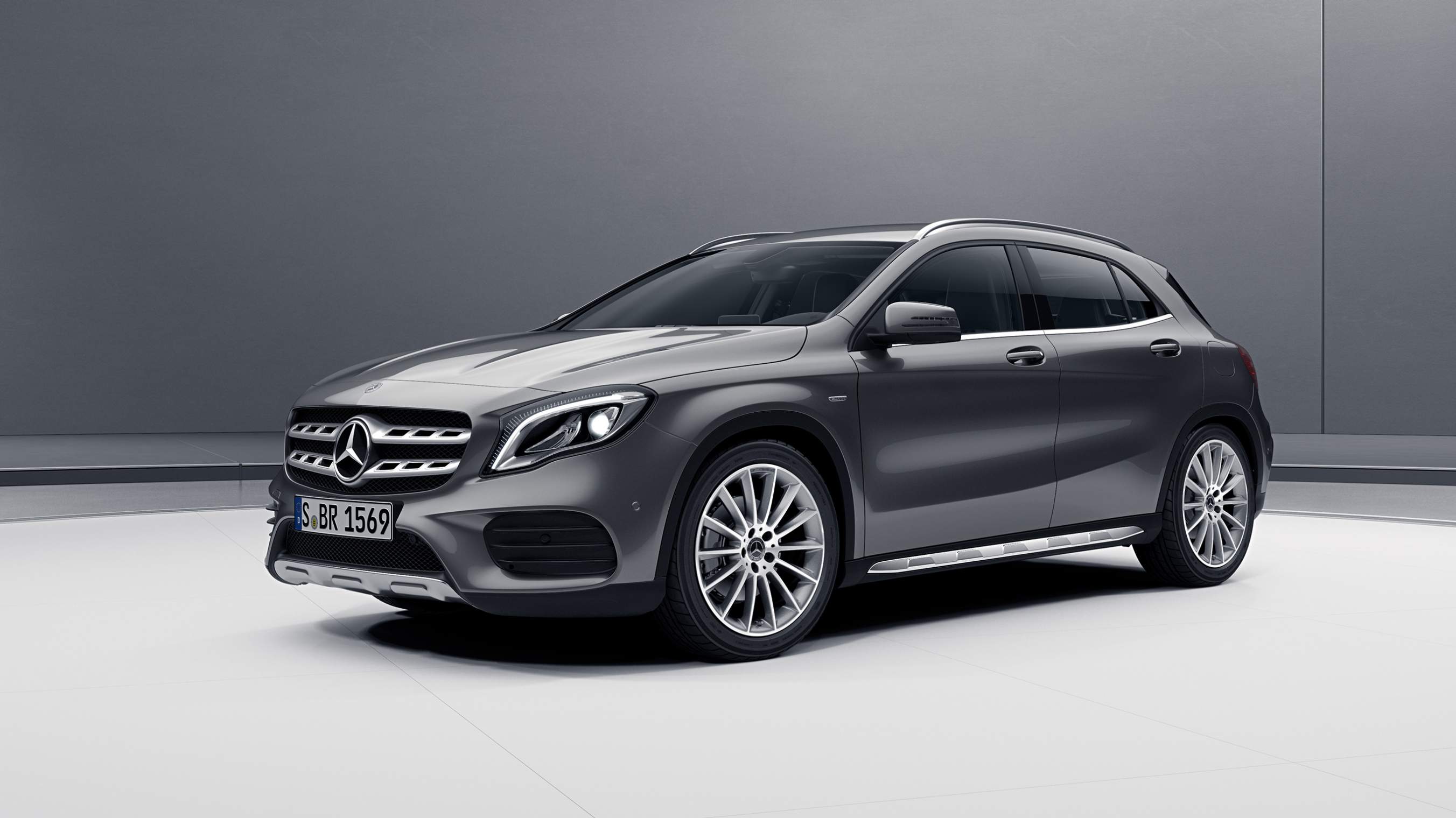 Mercedes-Benz GLA SUV: equipaggiamenti