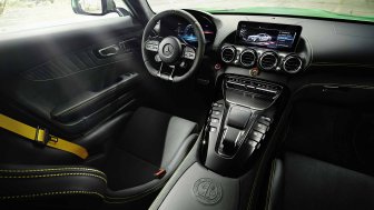 2018-amg-gtr-4-2730x1536